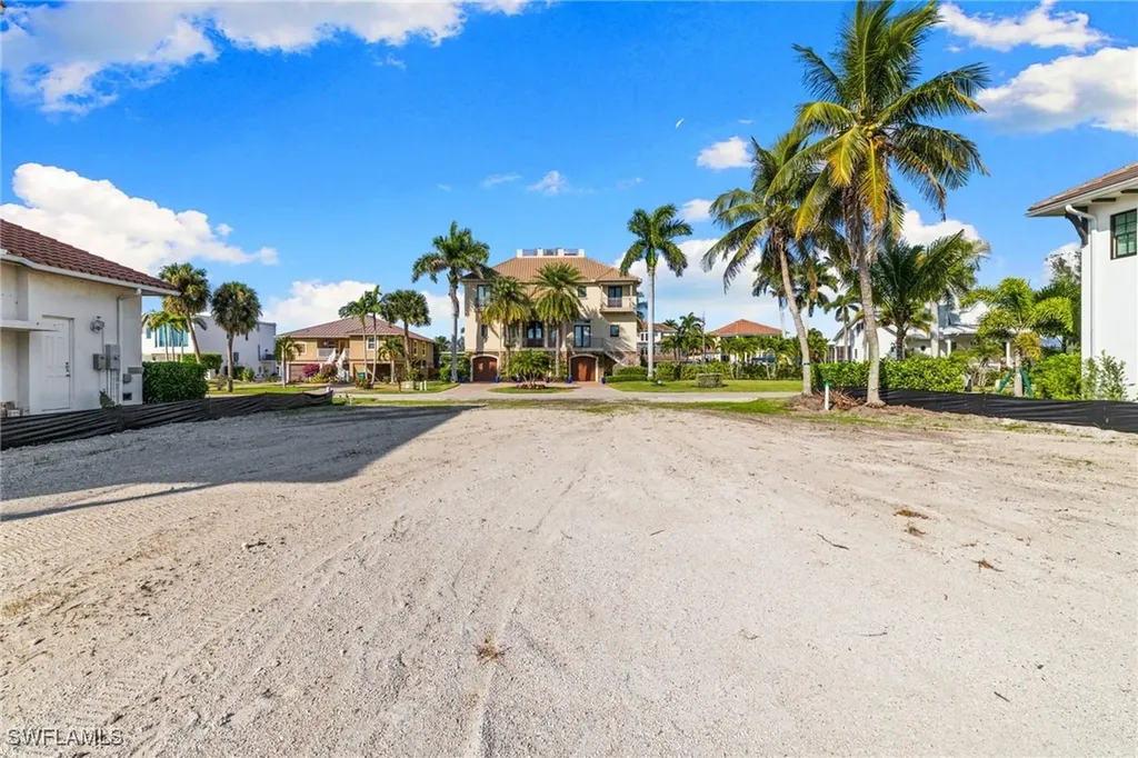 418 Seagull Avenue Naples FL 34108
