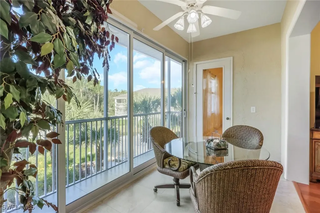 Naples FL, 820 Bentwater Circle, Unit 202