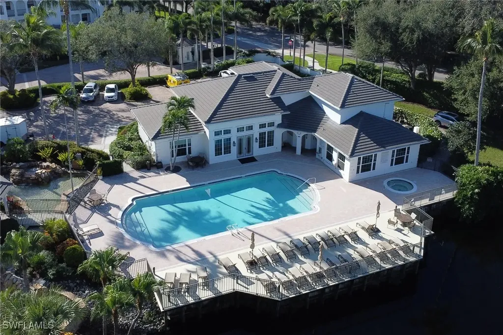 820 Bentwater Circle Naples FL 34108