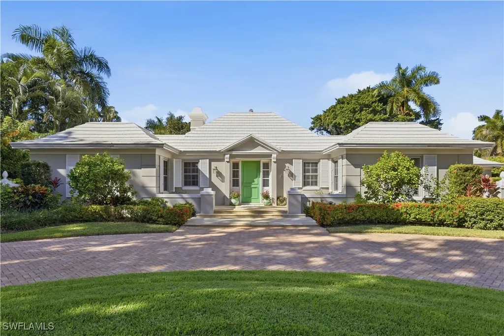 2700 Lantern Lane Naples FL 34102
