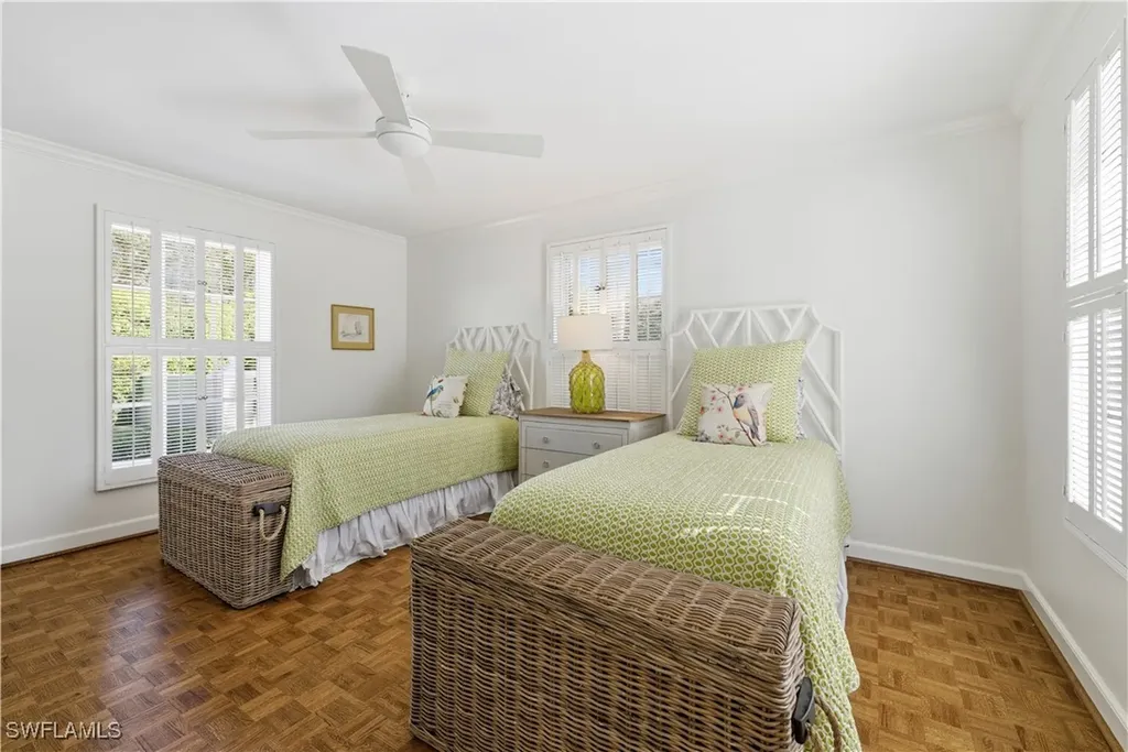 2700 Lantern Lane Naples FL 34102