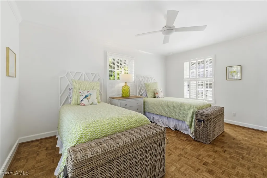 2700 Lantern Lane Naples FL 34102