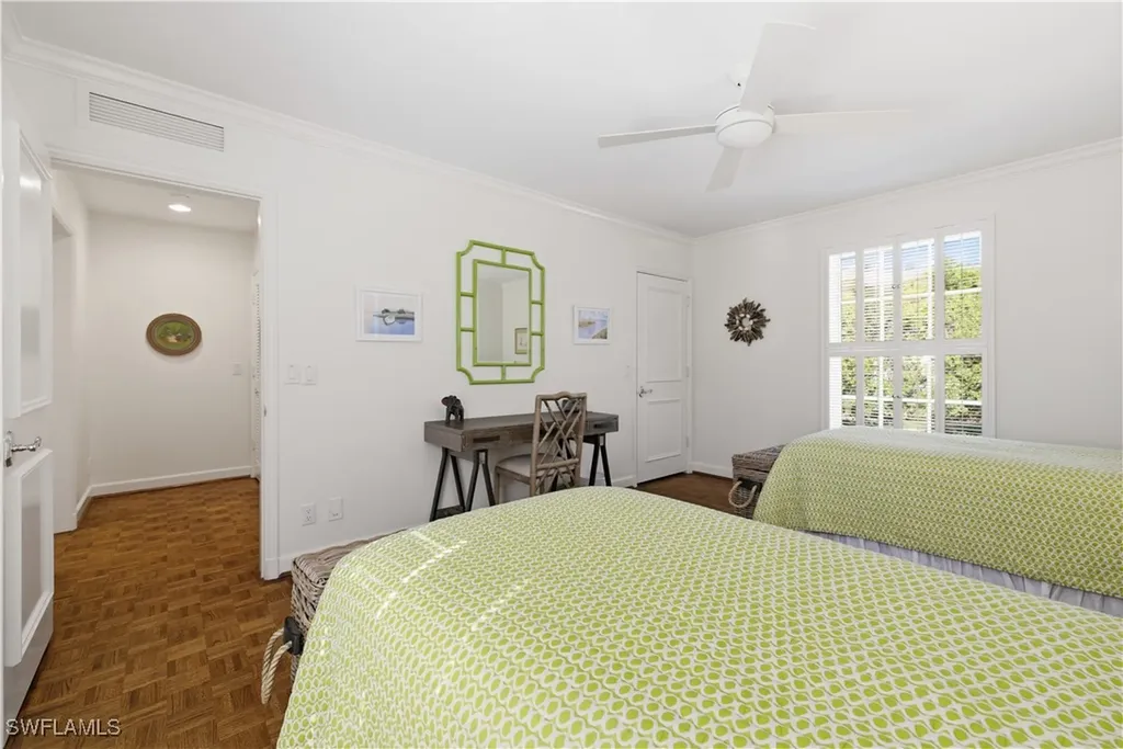 2700 Lantern Lane Naples FL 34102