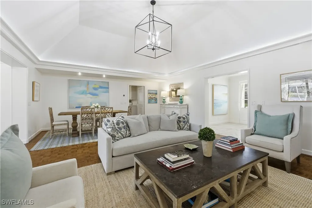 2700 Lantern Lane Naples FL 34102