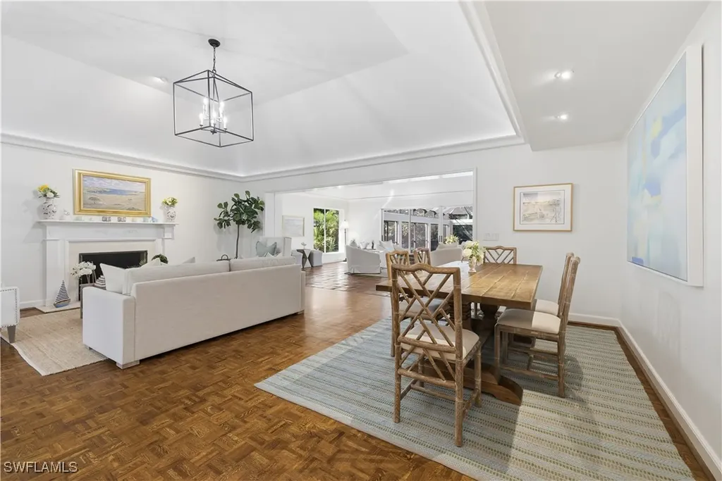 2700 Lantern Lane Naples FL 34102