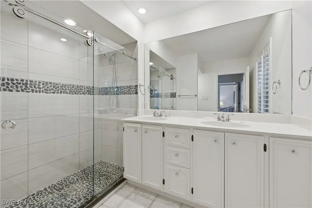 2700 Lantern Lane Naples FL 34102