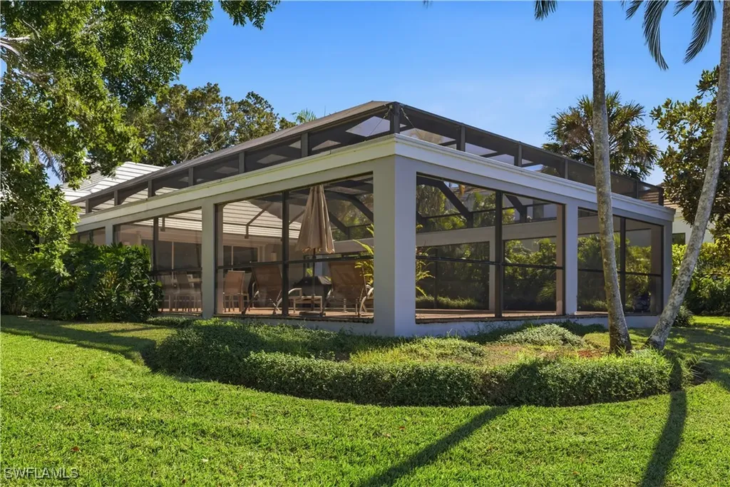 2700 Lantern Lane Naples FL 34102