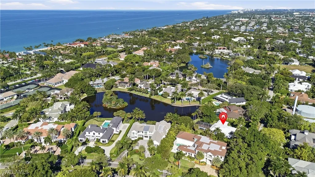 2700 Lantern Lane Naples FL 34102