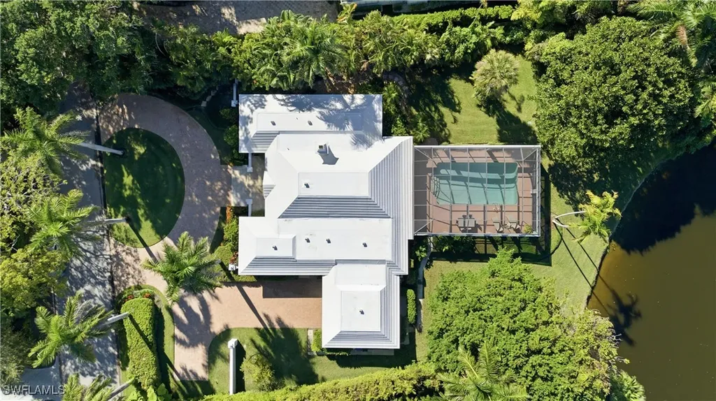 2700 Lantern Lane Naples FL 34102