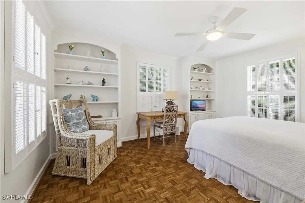 2700 Lantern Lane Naples FL 34102