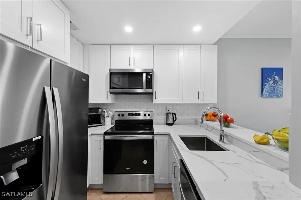 3320 Olympic Drive Naples FL 34105