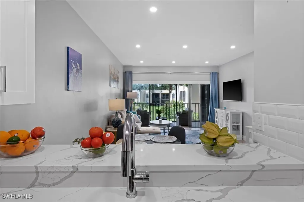 3320 Olympic Drive Naples FL 34105