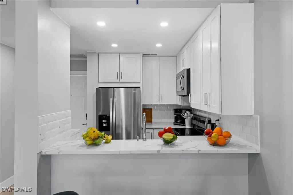 3320 Olympic Drive Naples FL 34105