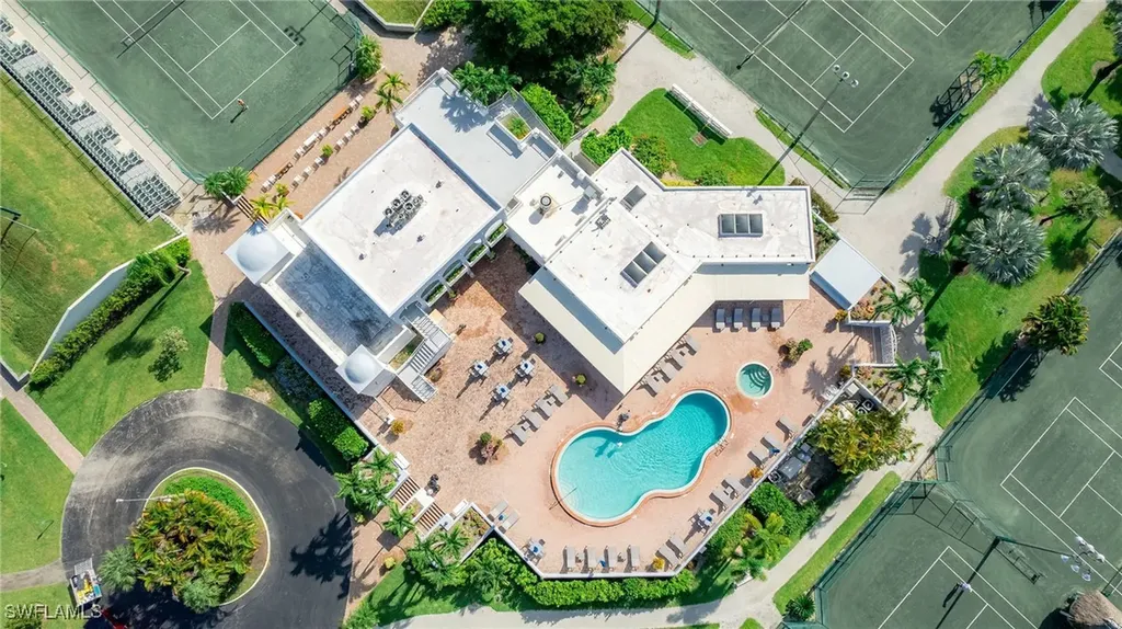 3320 Olympic Drive Naples FL 34105