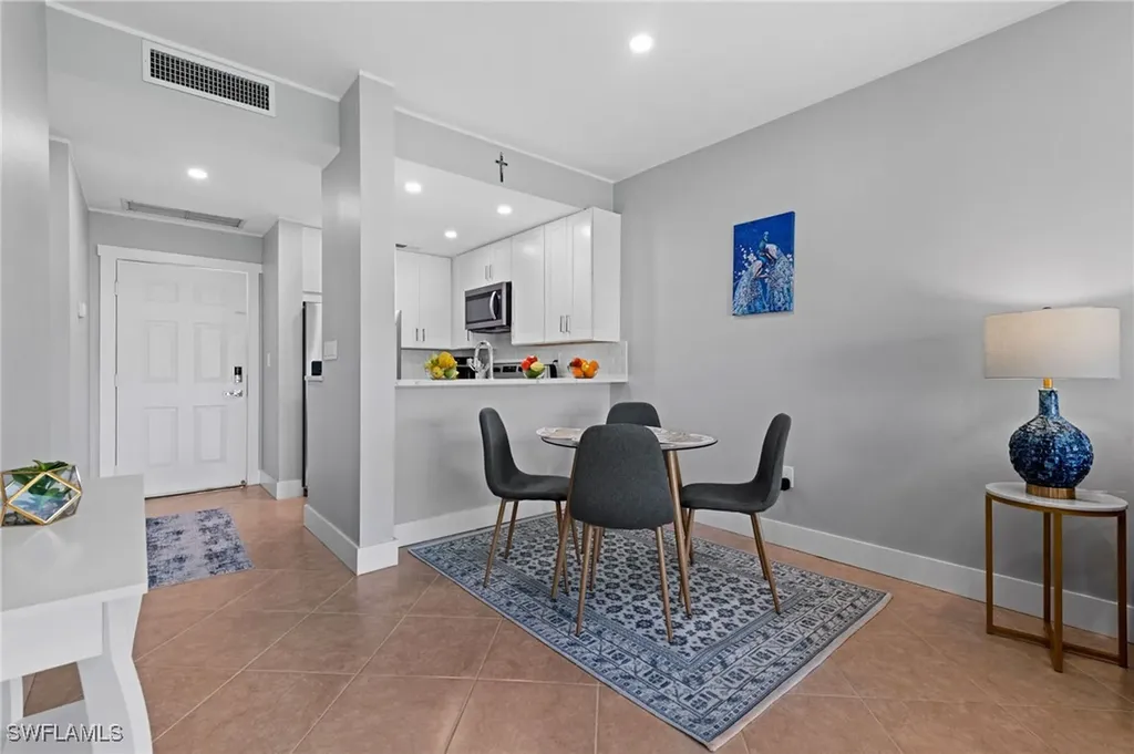 3320 Olympic Drive Naples FL 34105