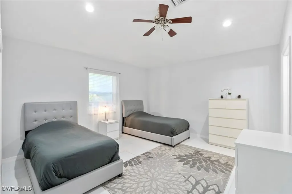 5730 Golden Gate Parkway Naples FL 34116