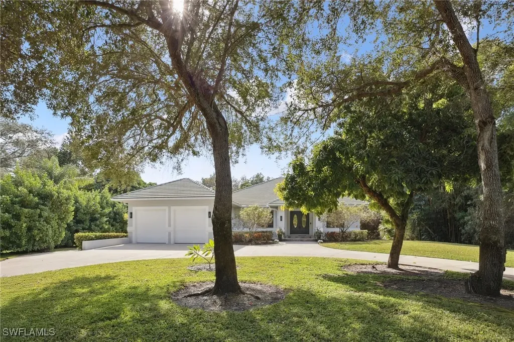 5730 Golden Gate Parkway Naples FL 34116