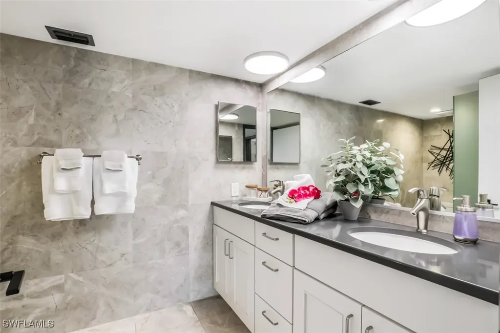 11116 Gulf Shore Drive Naples FL 34108