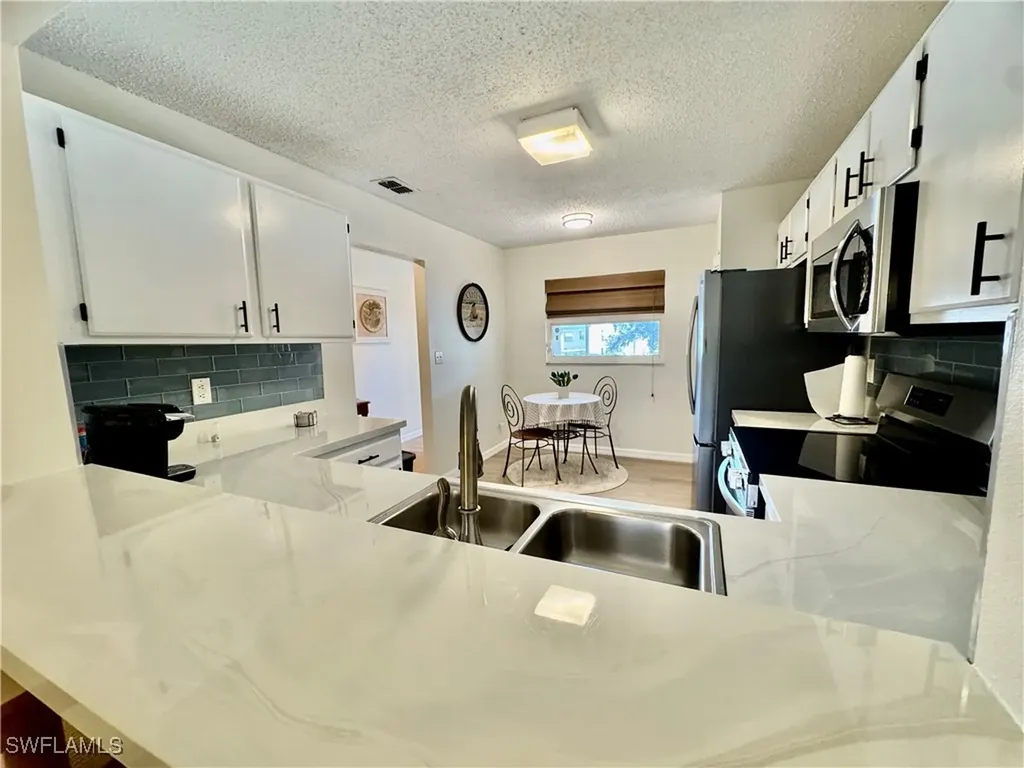 645 Squire Court Naples FL 34104