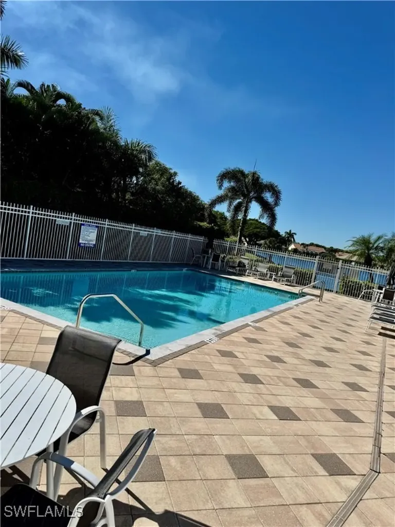 645 Squire Court Naples FL 34104