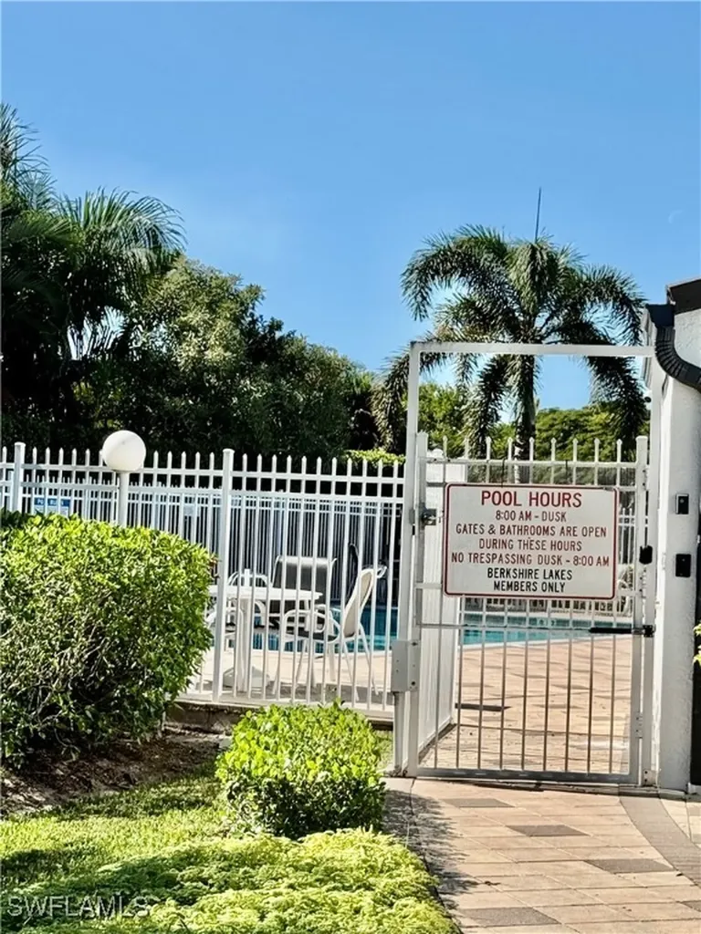 645 Squire Court Naples FL 34104