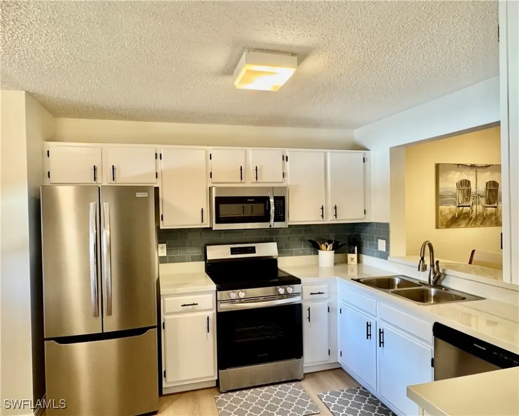 645 Squire Court Naples FL 34104