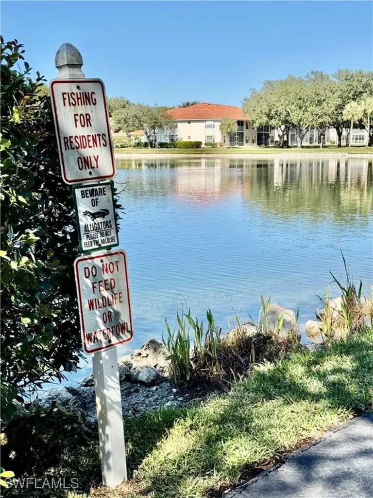645 Squire Court Naples FL 34104