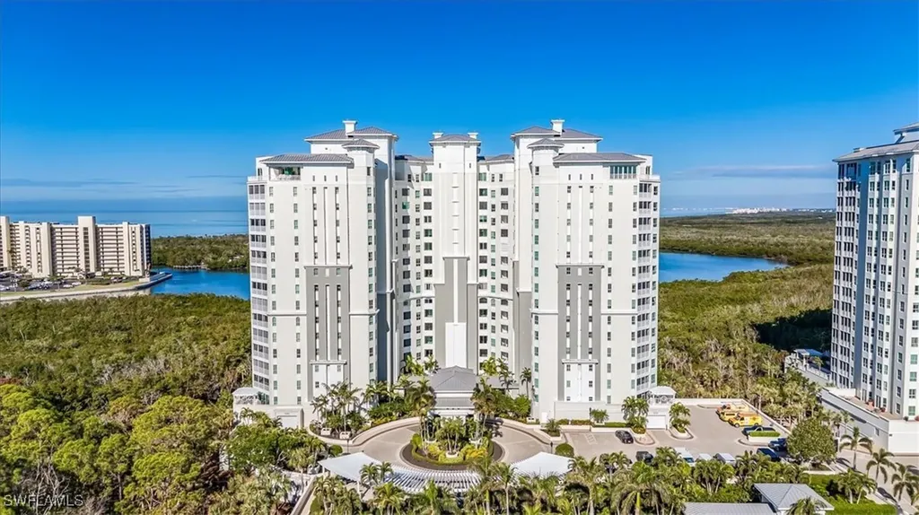 295 Grande Way Naples FL 34110