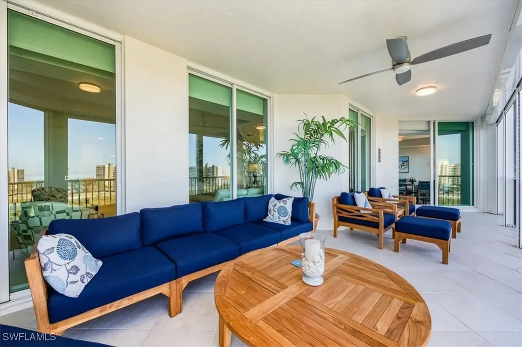 295 Grande Way Naples FL 34110