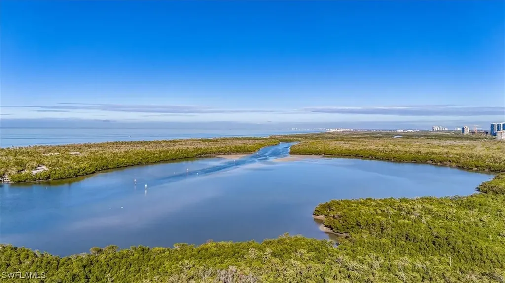 295 Grande Way Naples FL 34110