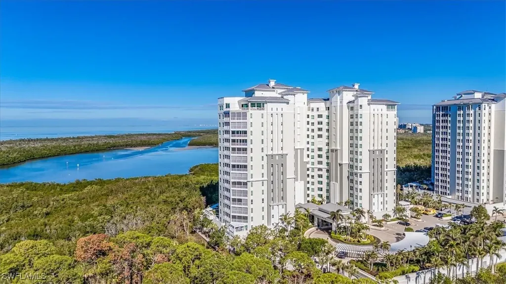 295 Grande Way Naples FL 34110
