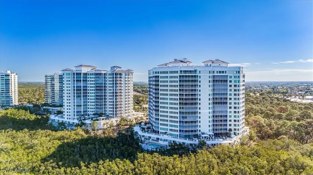 295 Grande Way Naples FL 34110