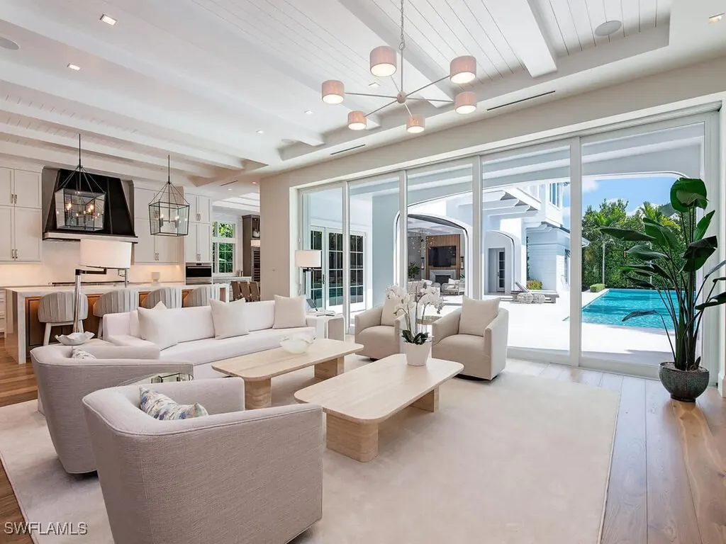 Naples FL, 1675 Gordon Drive