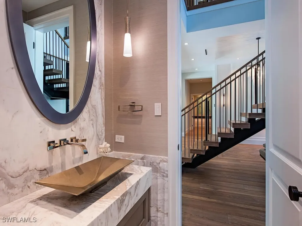 1675 Gordon Drive Naples FL 34102