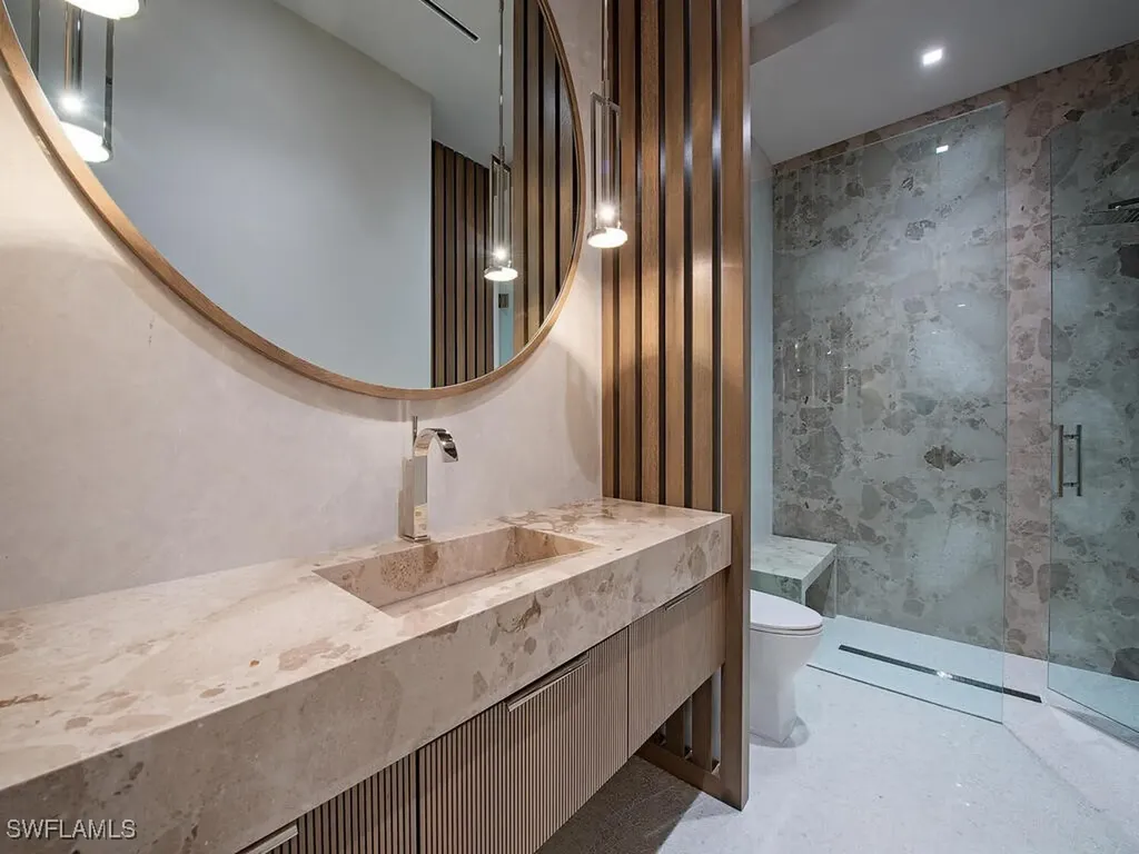 1675 Gordon Drive Naples FL 34102