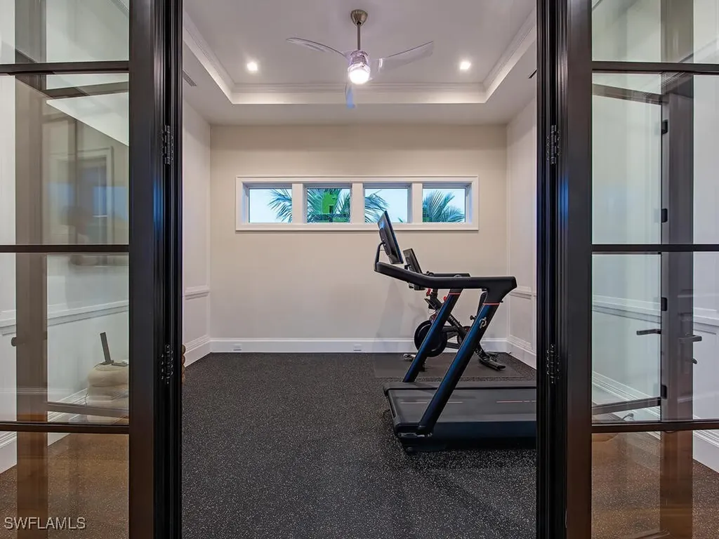 1675 Gordon Drive Naples FL 34102