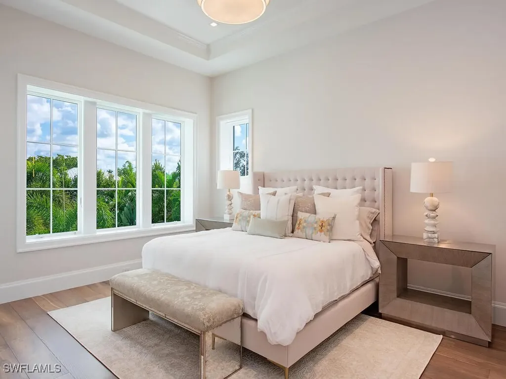 1675 Gordon Drive Naples FL 34102