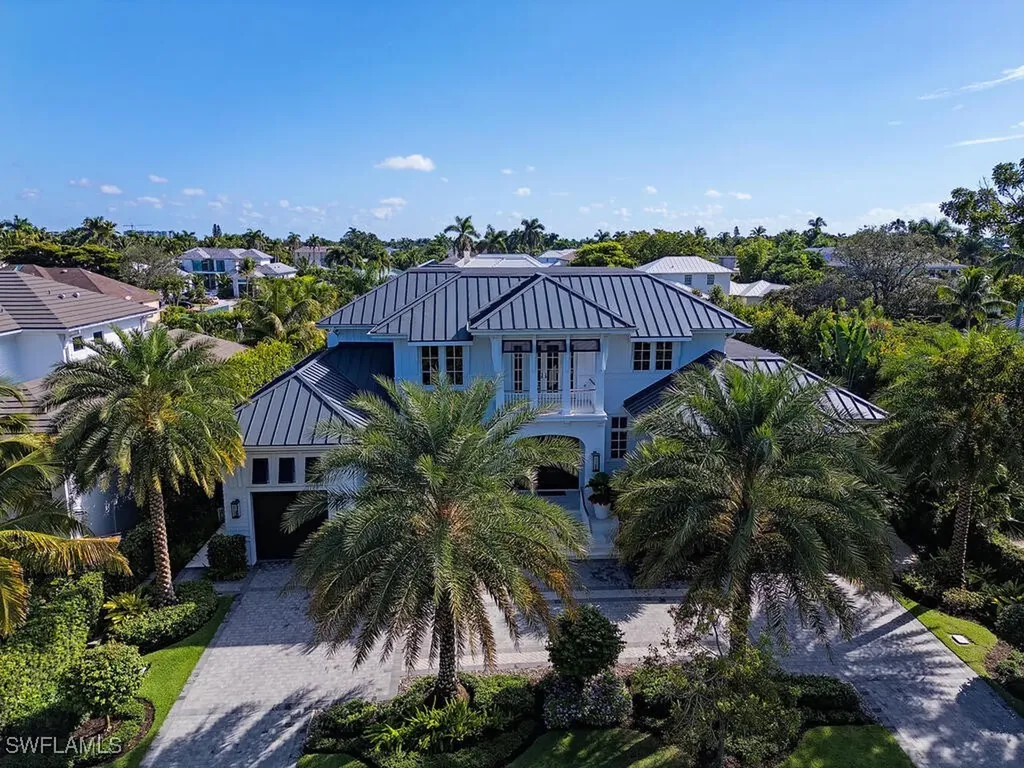 1675 Gordon Drive Naples FL 34102
