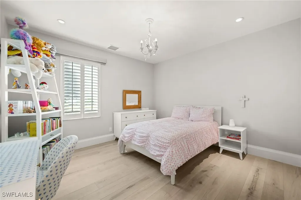 1963 Bethany Place Naples FL 34109