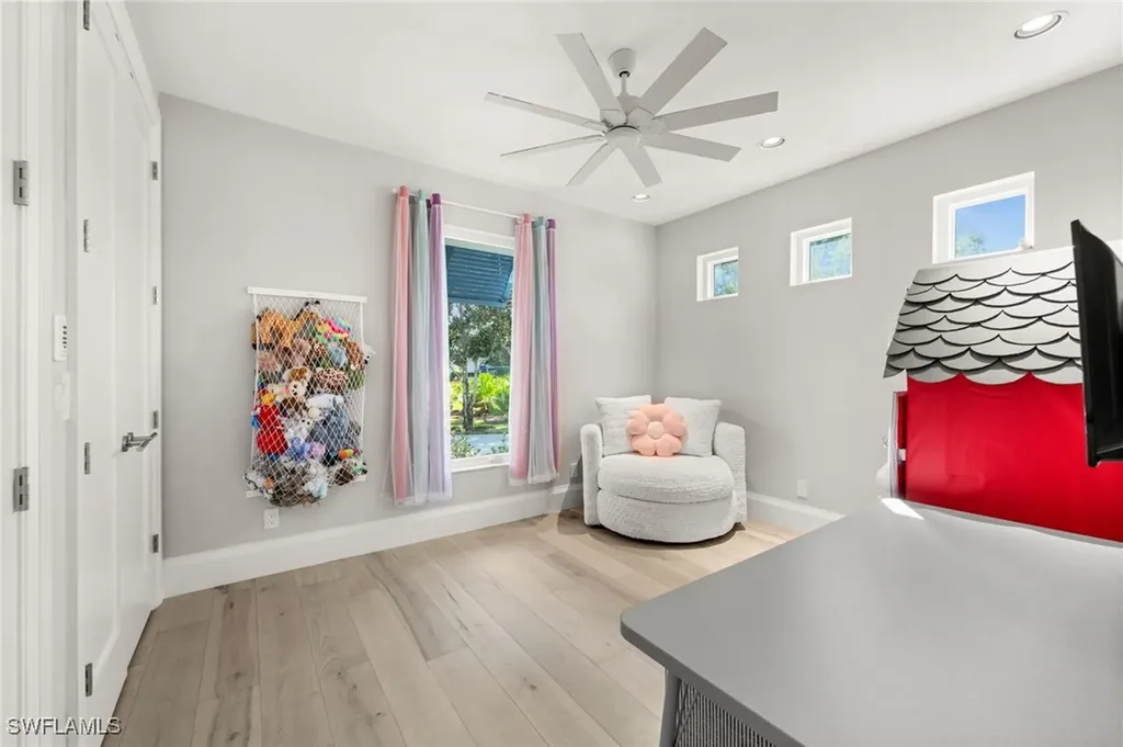 1963 Bethany Place Naples FL 34109