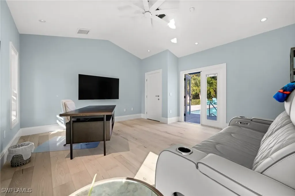 1963 Bethany Place Naples FL 34109