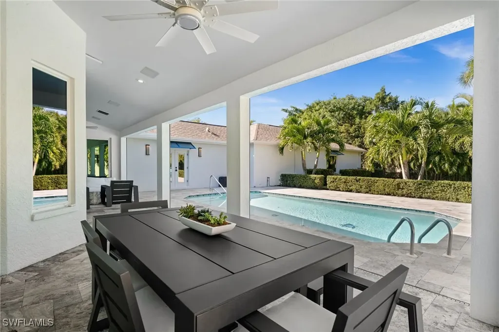 1963 Bethany Place Naples FL 34109