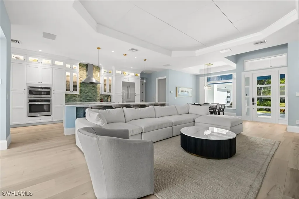 1963 Bethany Place Naples FL 34109