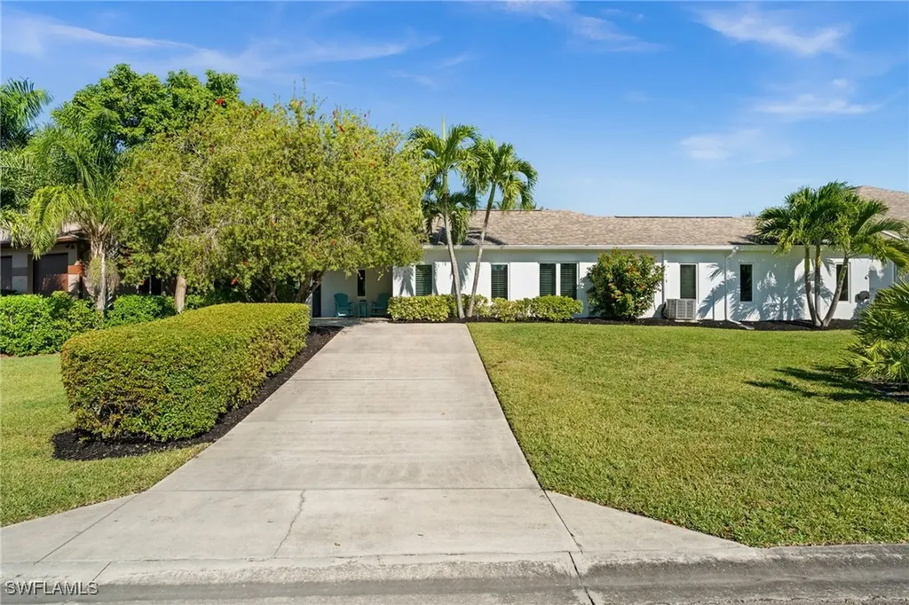 1963 Bethany Place Naples FL 34109