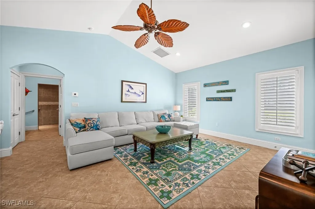1963 Bethany Place Naples FL 34109