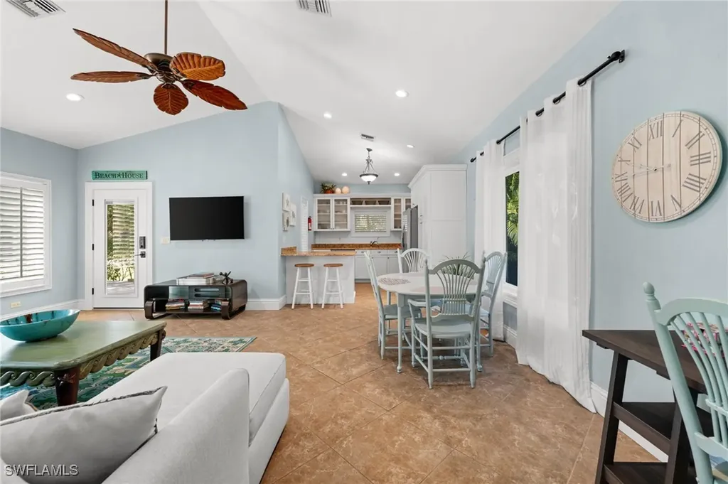 1963 Bethany Place Naples FL 34109