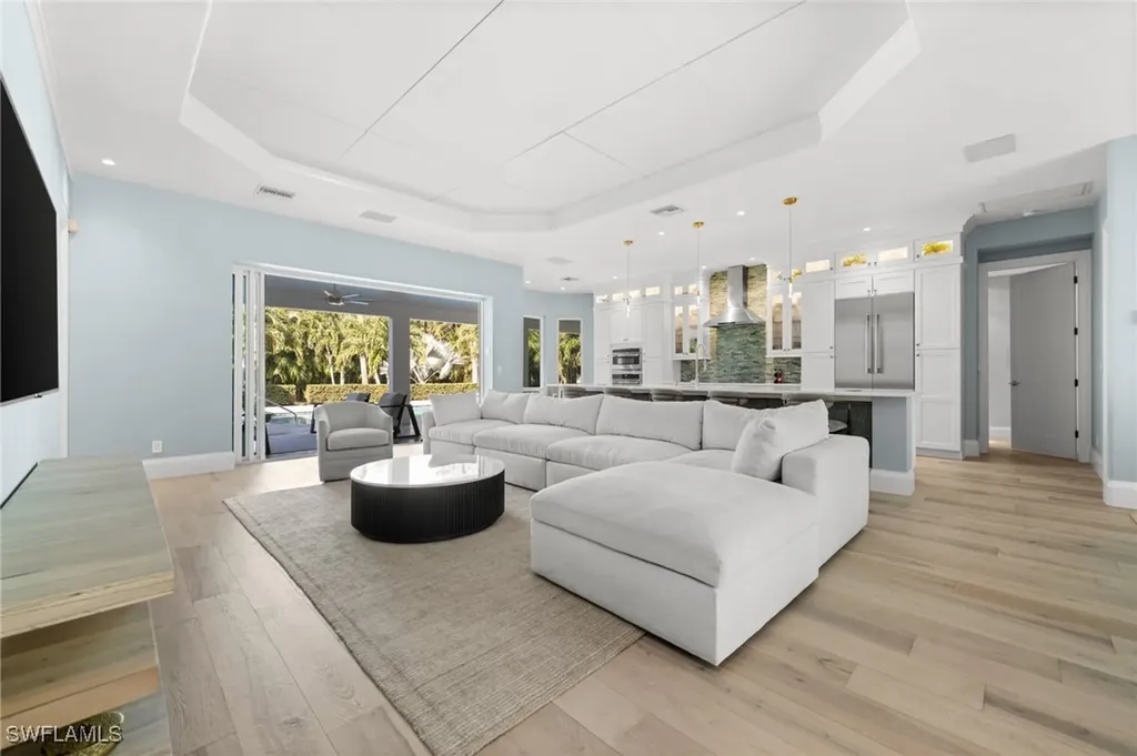 1963 Bethany Place Naples FL 34109