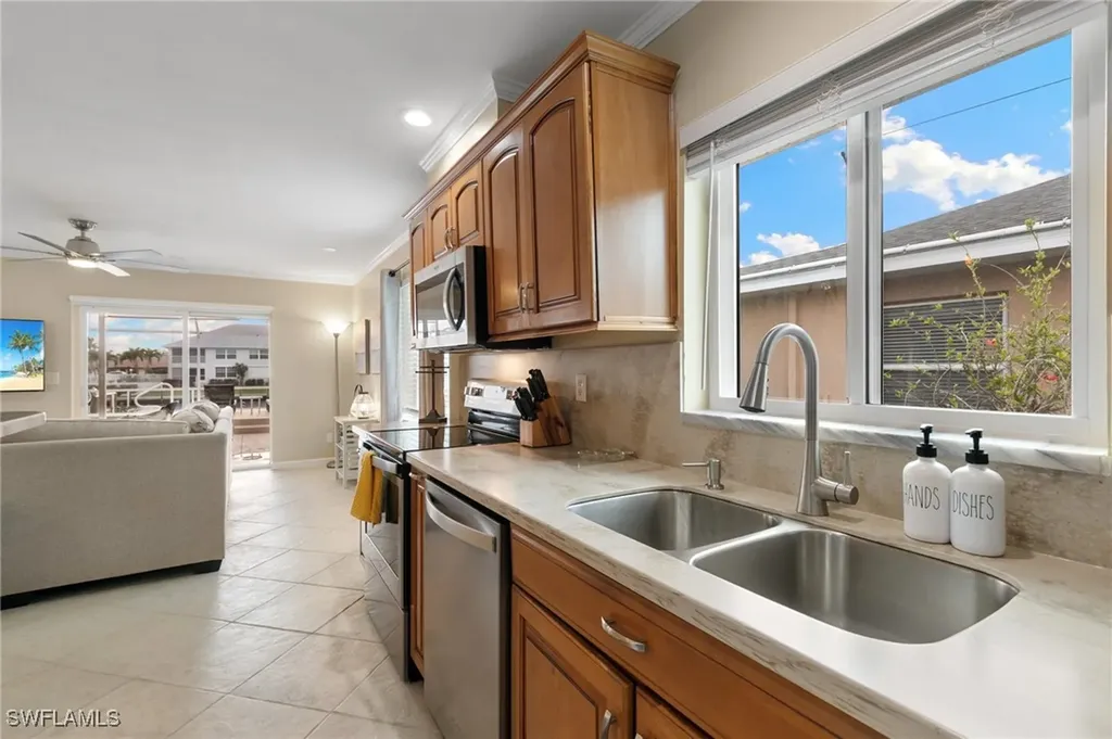 3830 SE 12th Avenue Cape Coral FL 33904