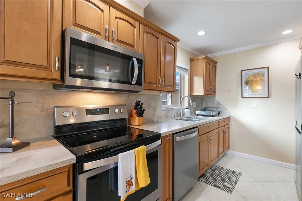 3830 SE 12th Avenue Cape Coral FL 33904