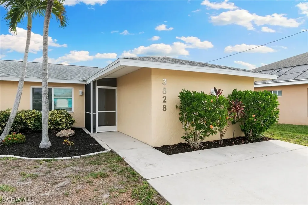 3830 SE 12th Avenue Cape Coral FL 33904